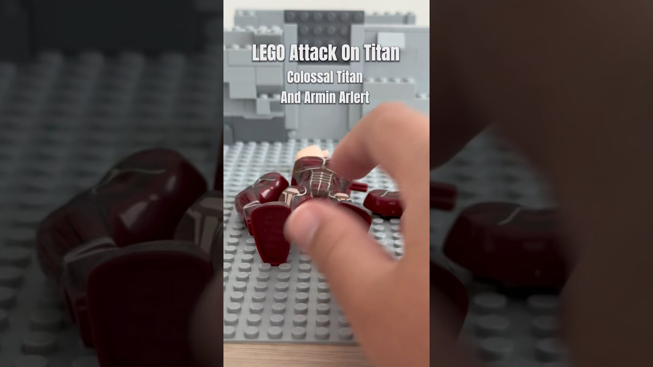LEGO Attack On Titan - Colossal Titan and Armin Arlert