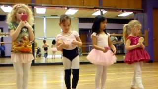 2009 emma ysa recital show 099.avi