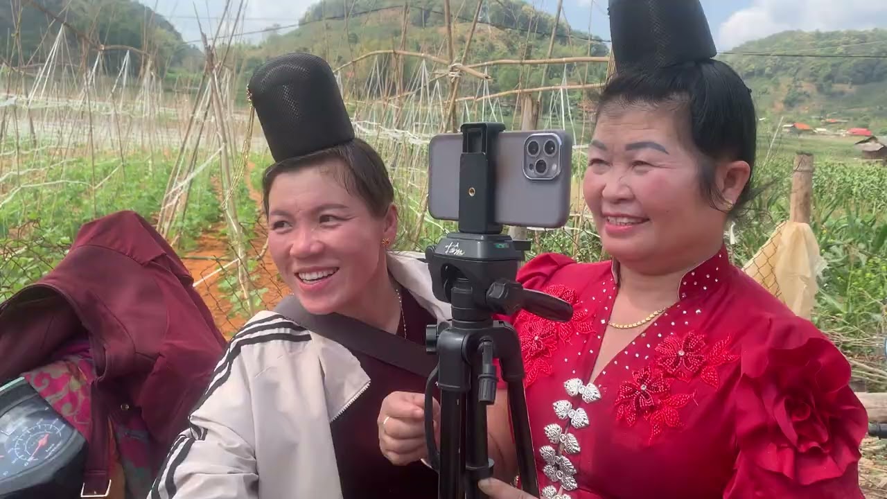 Ma  kín đảu chôm chiêng ao hoa nhài mơi pi. Mọng ton Le 