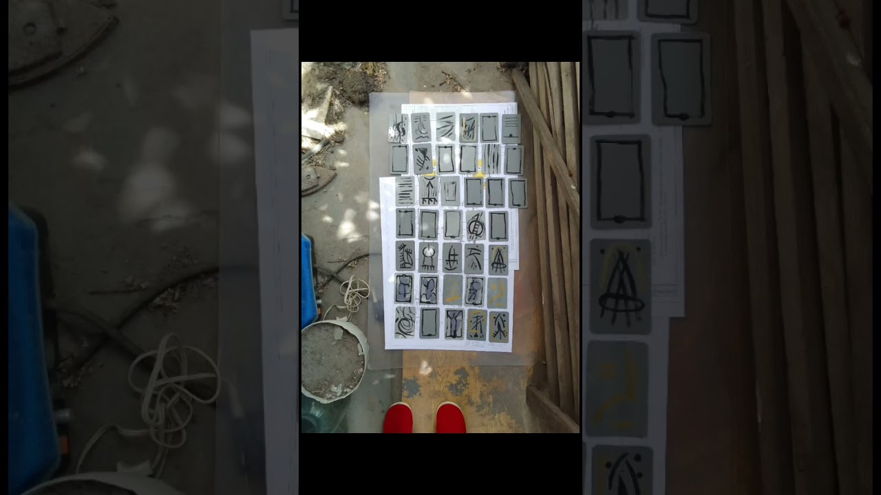 Серия из 39 карт с обложкой Total black