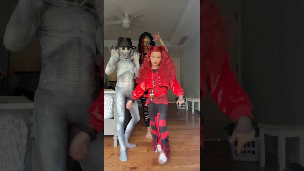 Boo at the Zoo here we come! 🎃What are you being for Halloween? 👻 