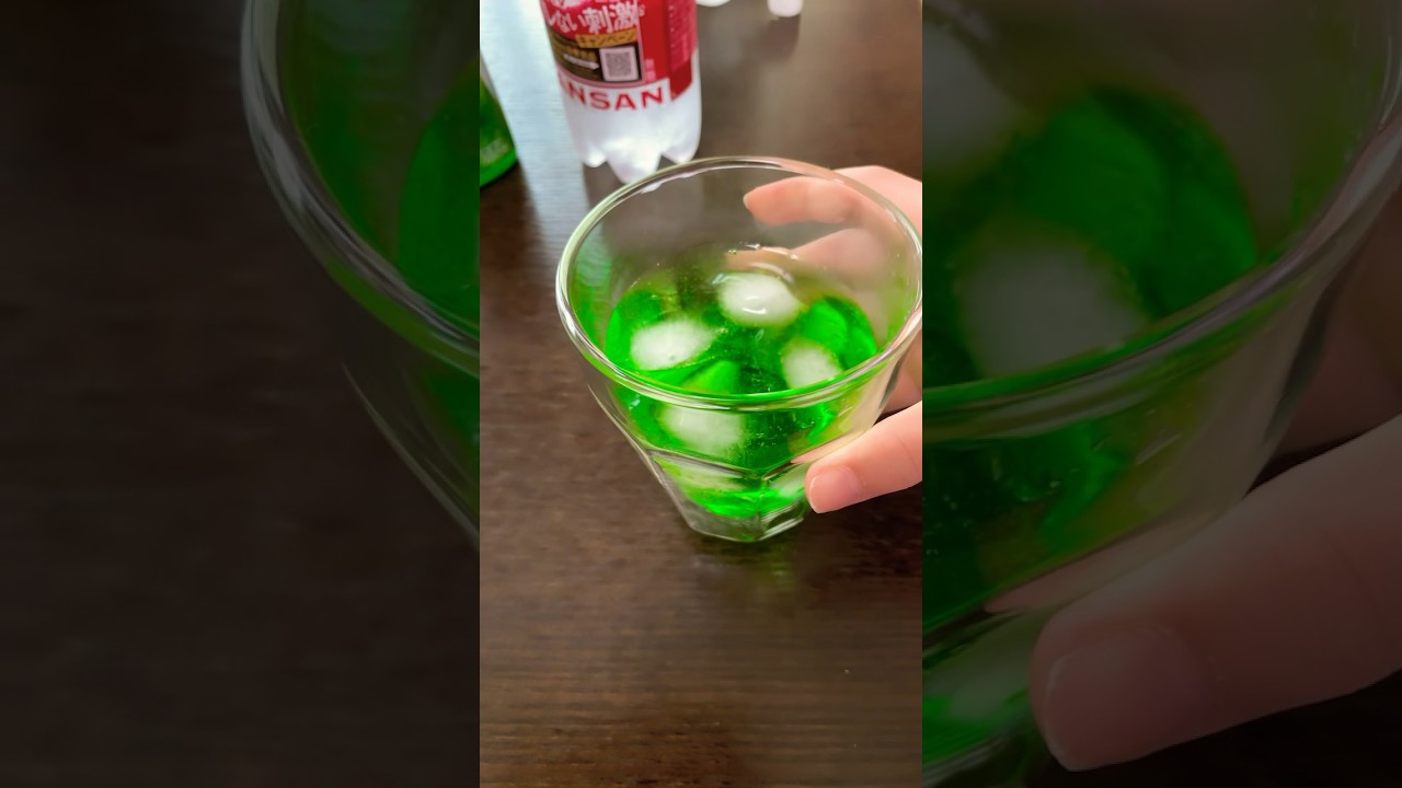 メロンソーダ作ってみた 夏はやっぱりメロンソーダ #shorts #short #shortvideo#かき氷 I made melon soda.