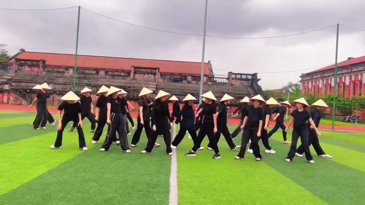 CUỘC THI FLASHMOB SẮC MÀU TUỔI TRẺ 2025 - 11 SỬ ĐỊA - Tiết mục VŨ NÔNG DÂN