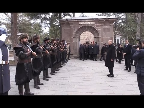 Cumhurbaşkanı Erdoğan, cuma namazını Söğüt'te kıldı