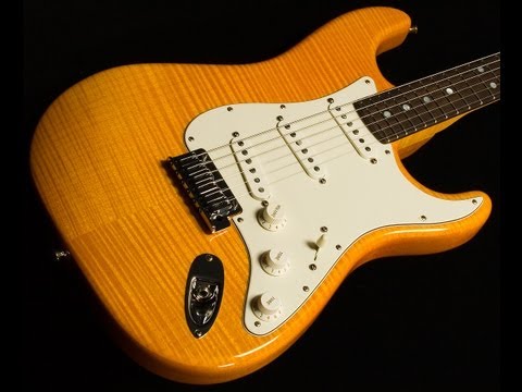 FENDER USA CustomShop Custom Deluxeストラト hqdefault.jpg