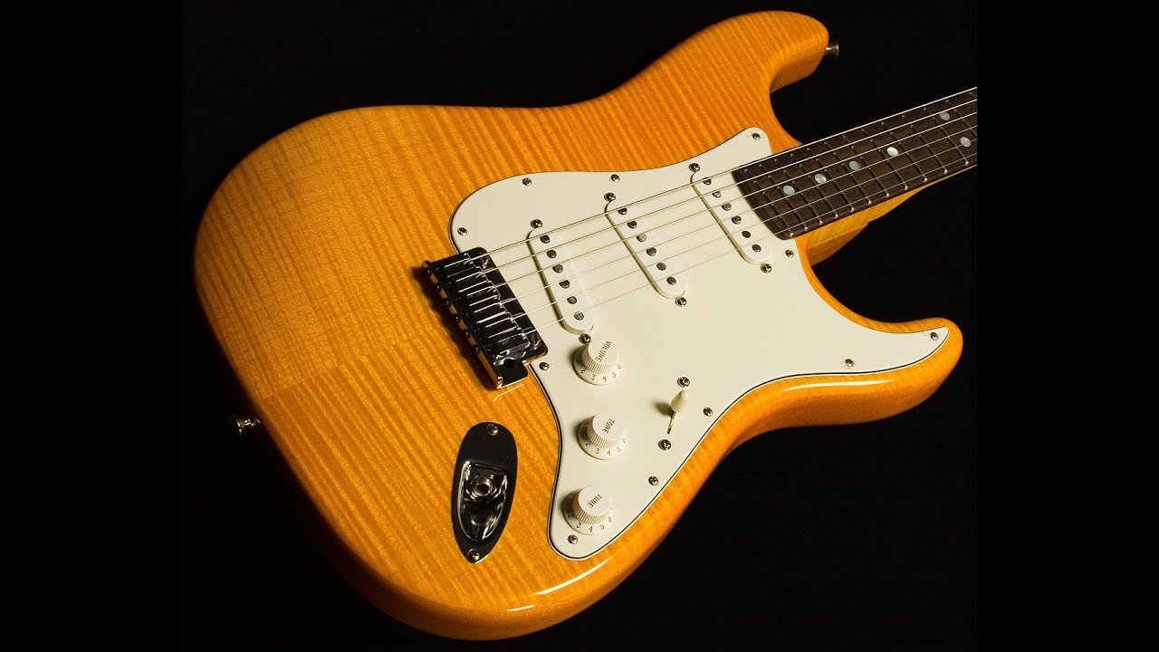 Fender Custom Shop Custom Deluxe Stratocaster • SN: XN9136