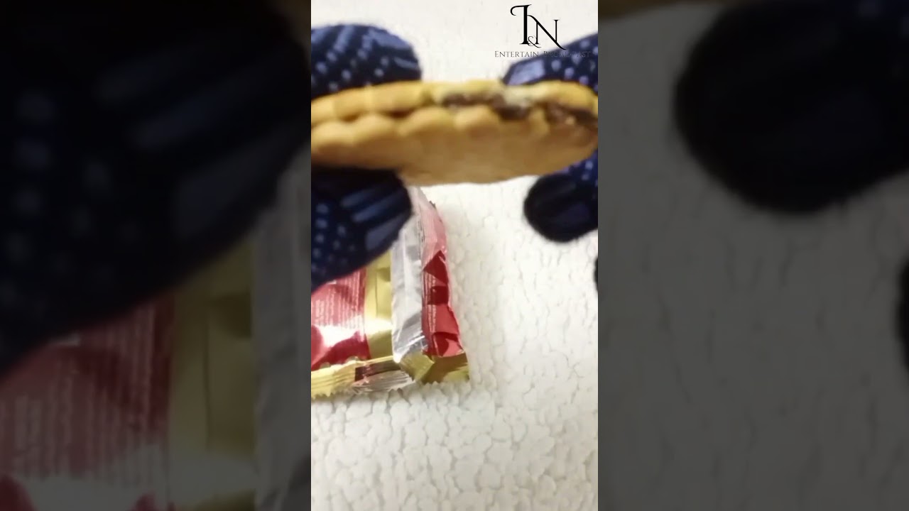 &Uuml;lker ChocoSandwich #كريمة أكثر | Sandwich Biscuit with Hazelnut Cocoa Cream #&Uuml;lker #sandwich