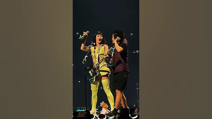 When Fans Left Singers SPEECHLESS 🤯 (Madison Beer, Katy Perry, Sabrina Carpenter)