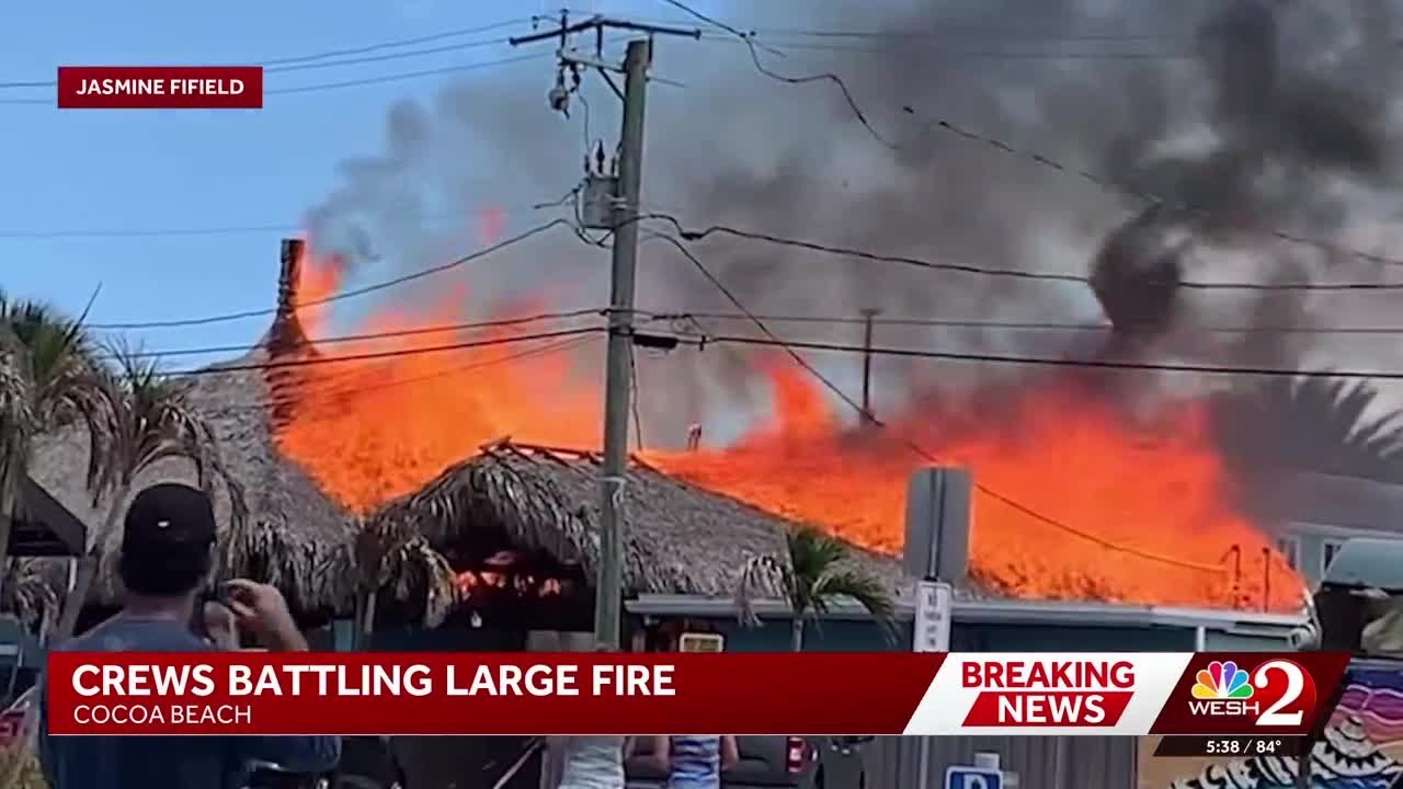 Crews battle large fire in Cocoa Beach - YouTube