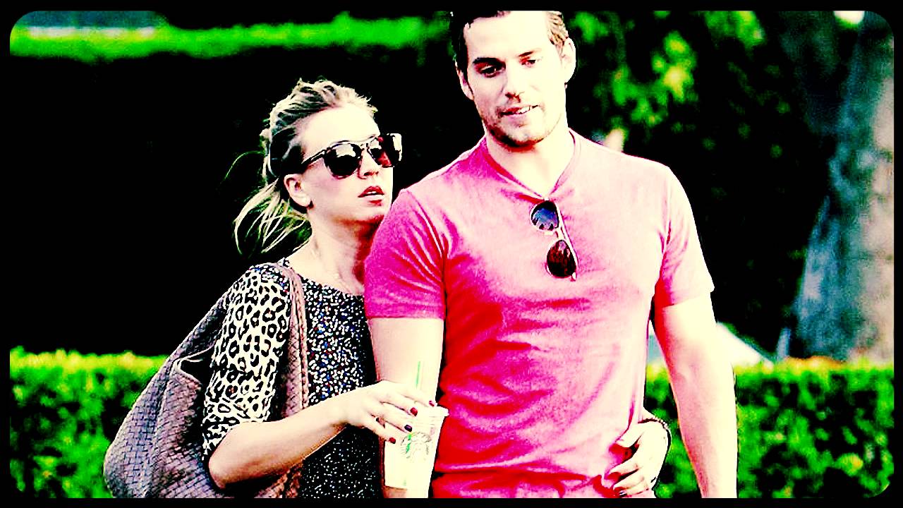 Man Of Steel' Henry Cavill & Kaley Cuoco Take Their Super Romance