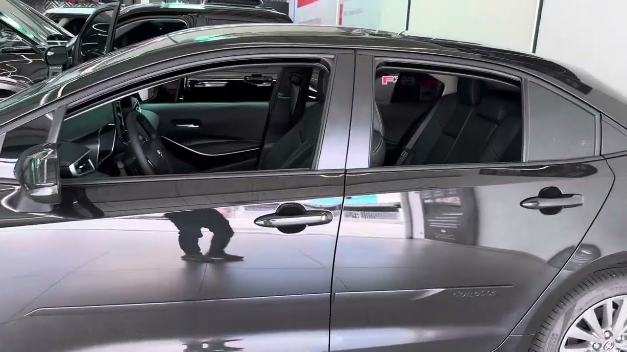 Toyota Corolla XEI 2026 - modulo conforto subida de vidros