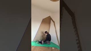 simpel #diyideen met groot effect: verf een kleurvlak op de muur. #verven #kinderkamer