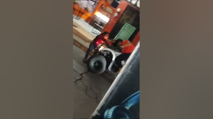 pelea callejera según informes le pegaron por roba maridos