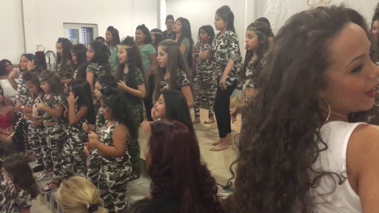 Danza de las niñas del culto de orcasitas