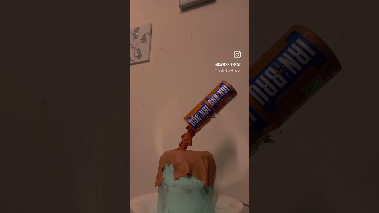 Anti gravity cake