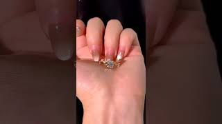 14k round brilliant cut lab grown diamond engagement ring