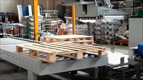 Comau Robot for Sack Palletizing