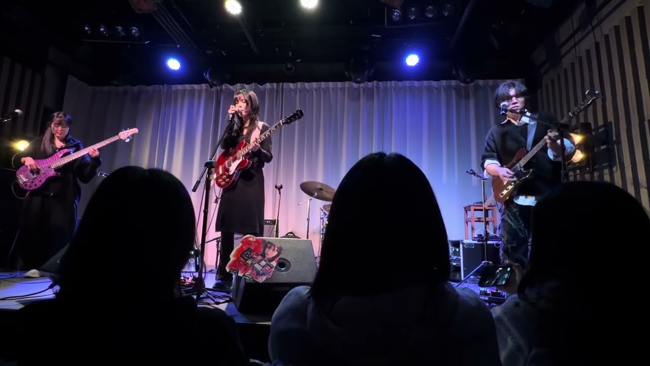 Machu Picchu + Bones And Wheels - 에로틱웜즈익스히비션 | 2025.12.05 쓰레기로 지은 Zip @벨로주 홍대