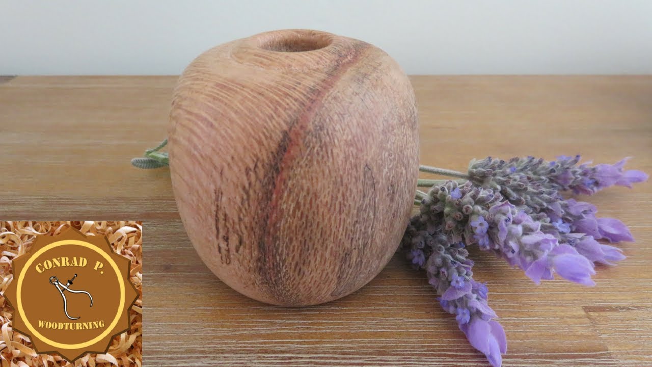 Turning a Hollow Form out of Spalted Silky Oak - Conrad P. Woodturning