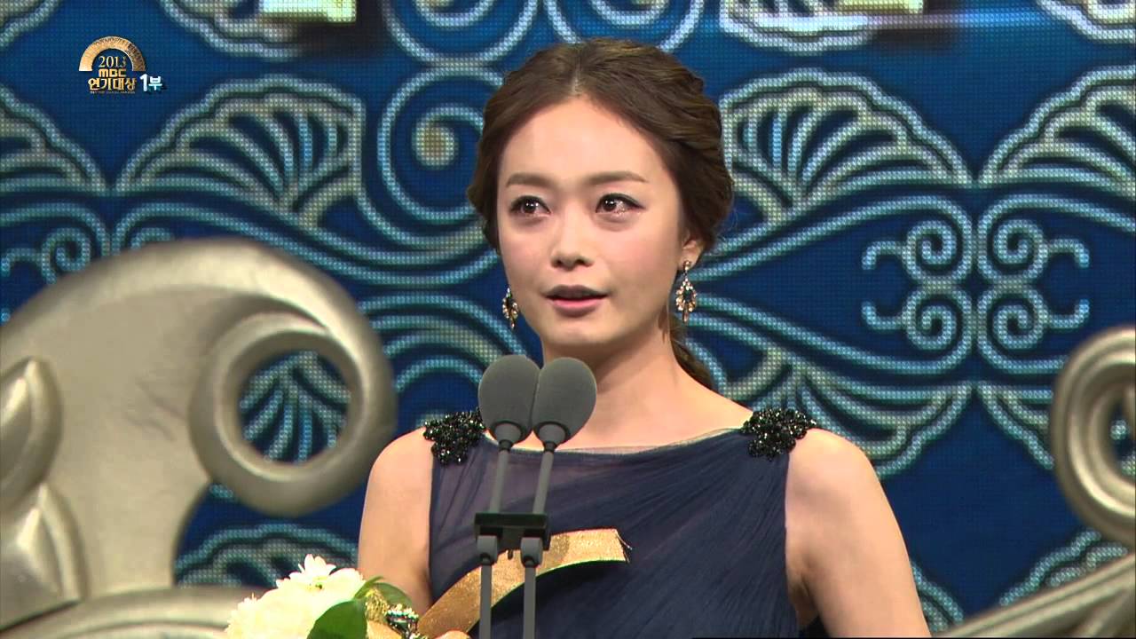 [HOT] MBC 연기대상 1부 - 여자 신인상, 전소민 & 백진희 20131230