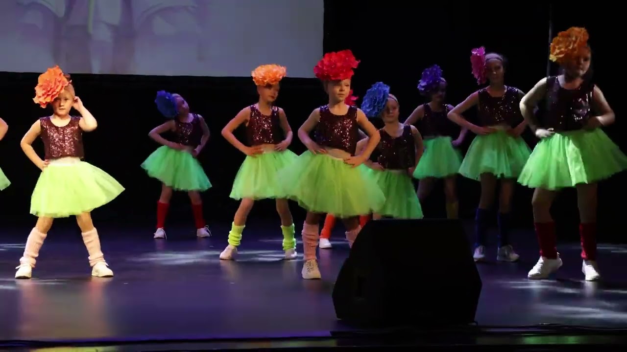 « КВІТКА» Хореографічний колектив «Карамелька»