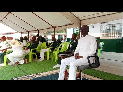 A La FAKI 25 Instruments Et à La PRESKI Une Sonorisation Un Don Du Révérend Brice Voltaire ETOU