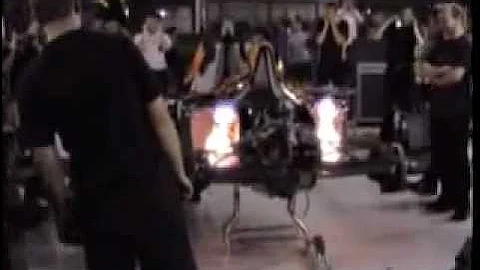 Formula 1 engine at 19000 RPM with Flames