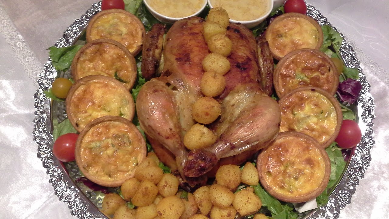 Poulet farcies au four دجاج الضيافة في الفرن بحشوة القوق مع كيش بالبوروا وبطاطس مقرمشة كاطباق مرافقة