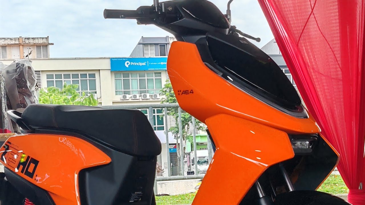 Skuter Elektrik Masuk Lagi - ZEEHO AE4