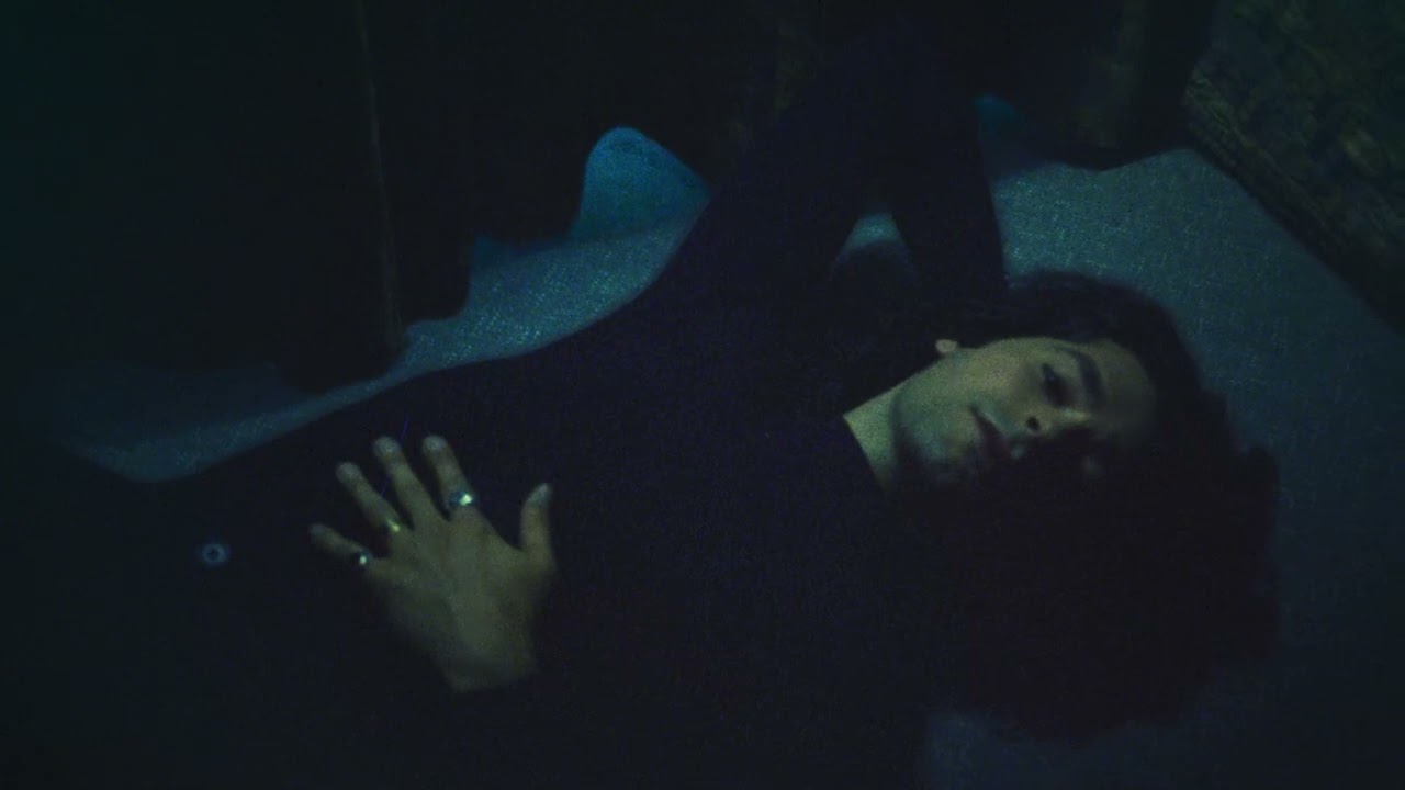 在 YouTube 上观看 BOBI ANDONOV - Night Crawls (Visualiser) 在 YouTube 上观看 BOBI ANDONOV - Night Crawls (Visualiser)