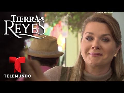 Tierra de Reyes | Diviértete con los mejores bloopers de la novela | Telemundo Novelas