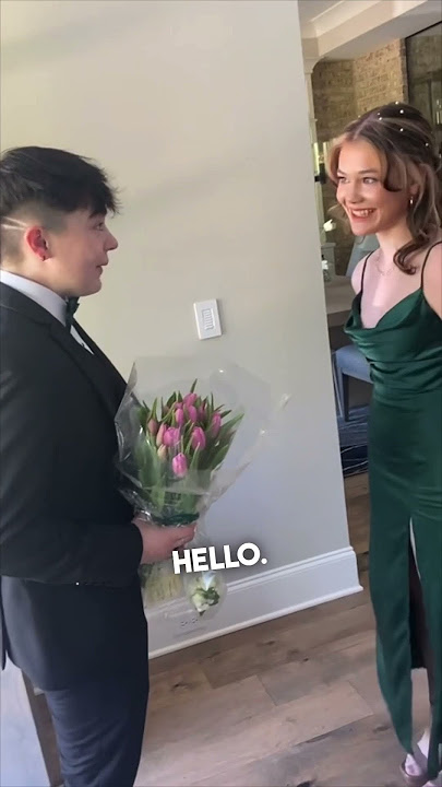 His reaction seeing his prom date for the first time ❤️