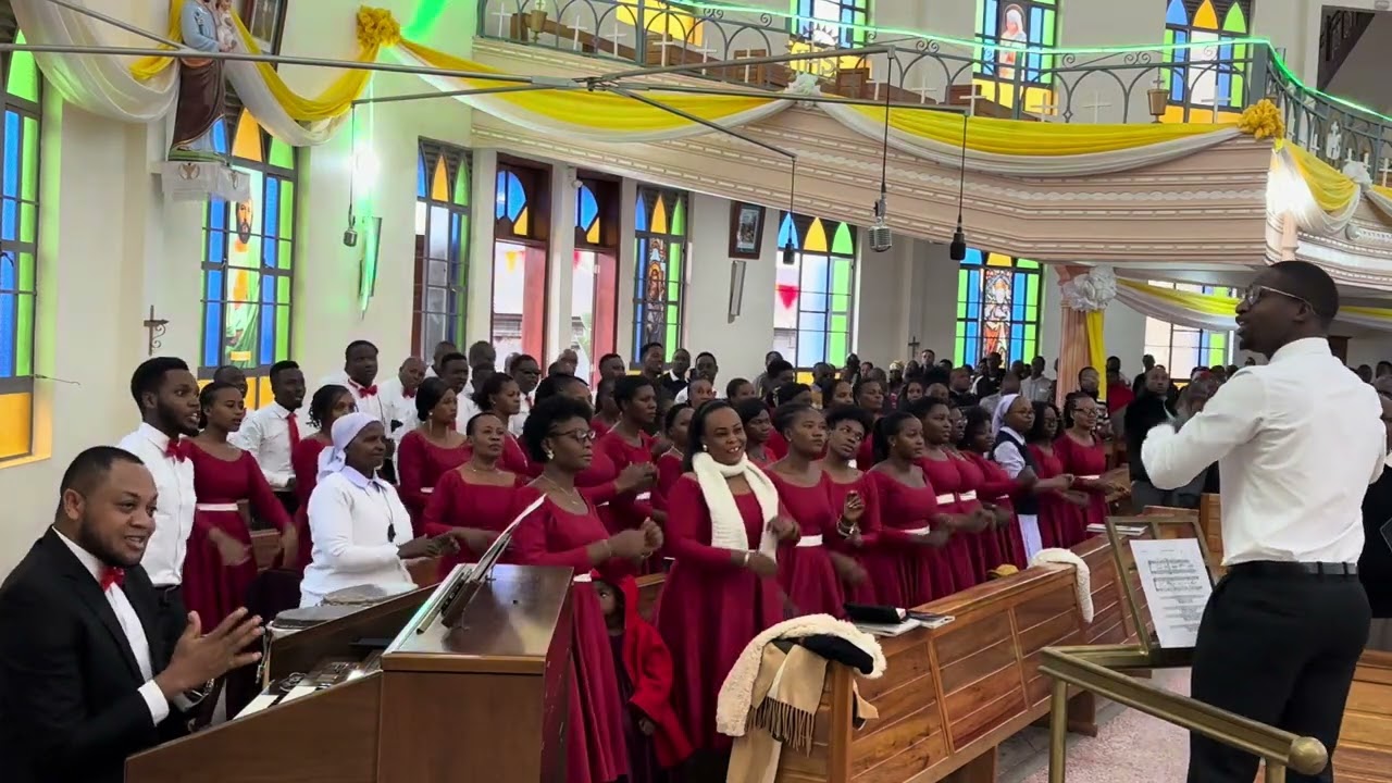 Aleluya (Uje Roho Mtakatifu…) || Fr. Kayetta (live performance)