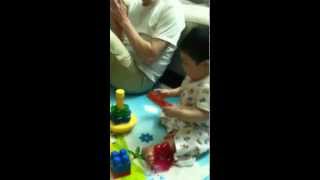 20120627兔比可以自己套圈圈啦~~@12M06D
