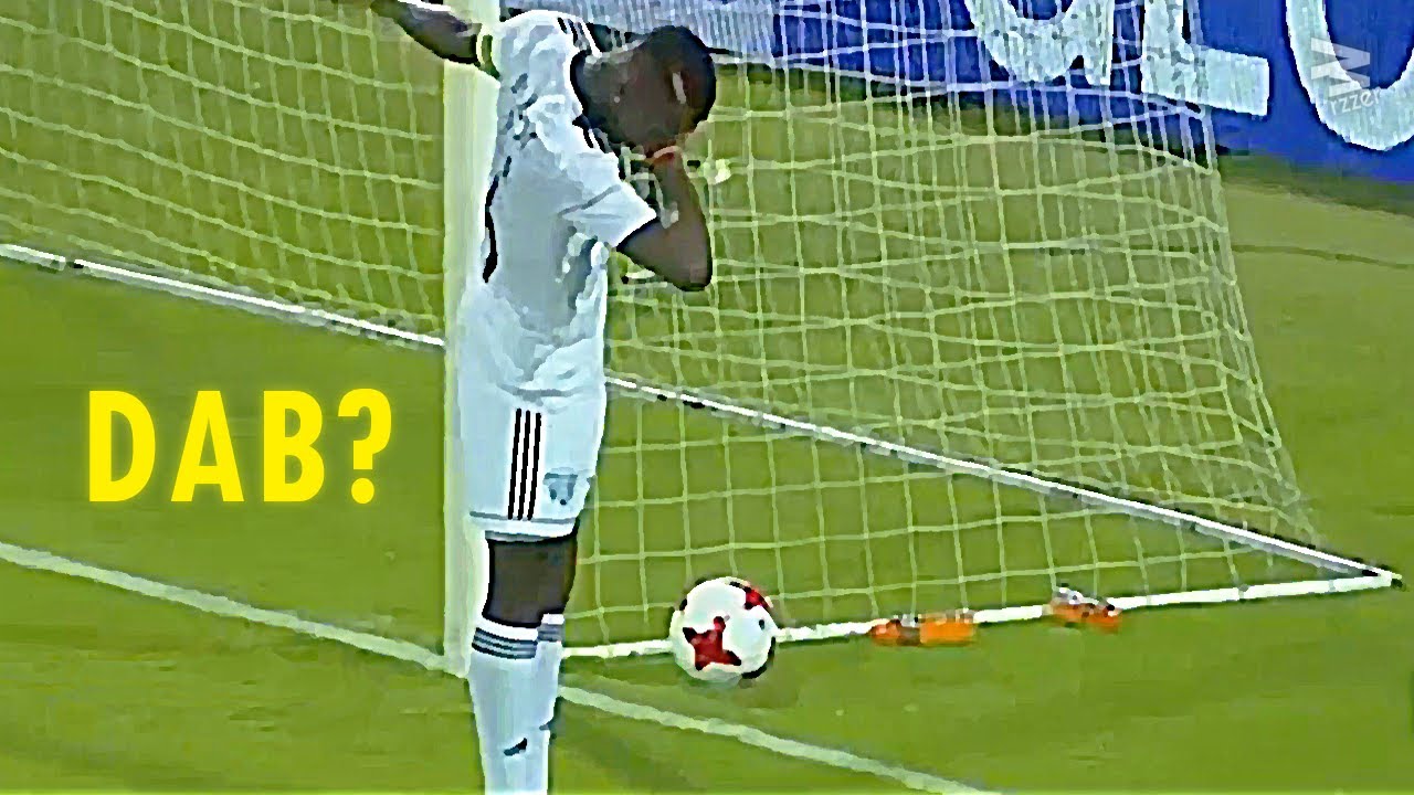 Football Players Celebrated Before Scoring Goals - YouTube