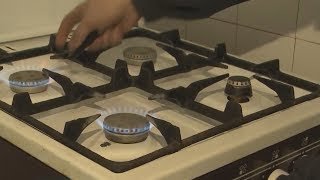 Шакалы греются на газовых взрывах. Шакалы греются на газовых взрывах.