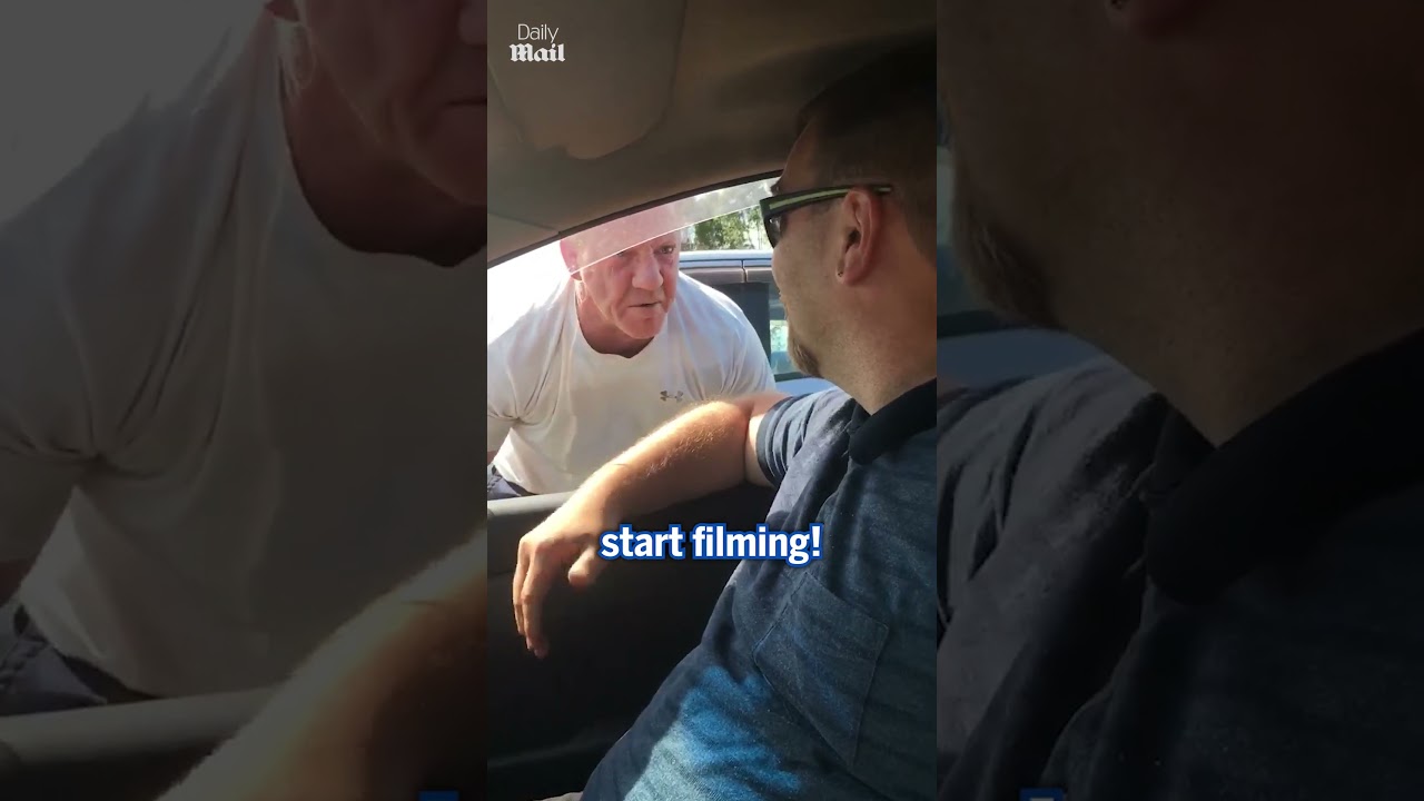 Driver has extreme road rage 🤯