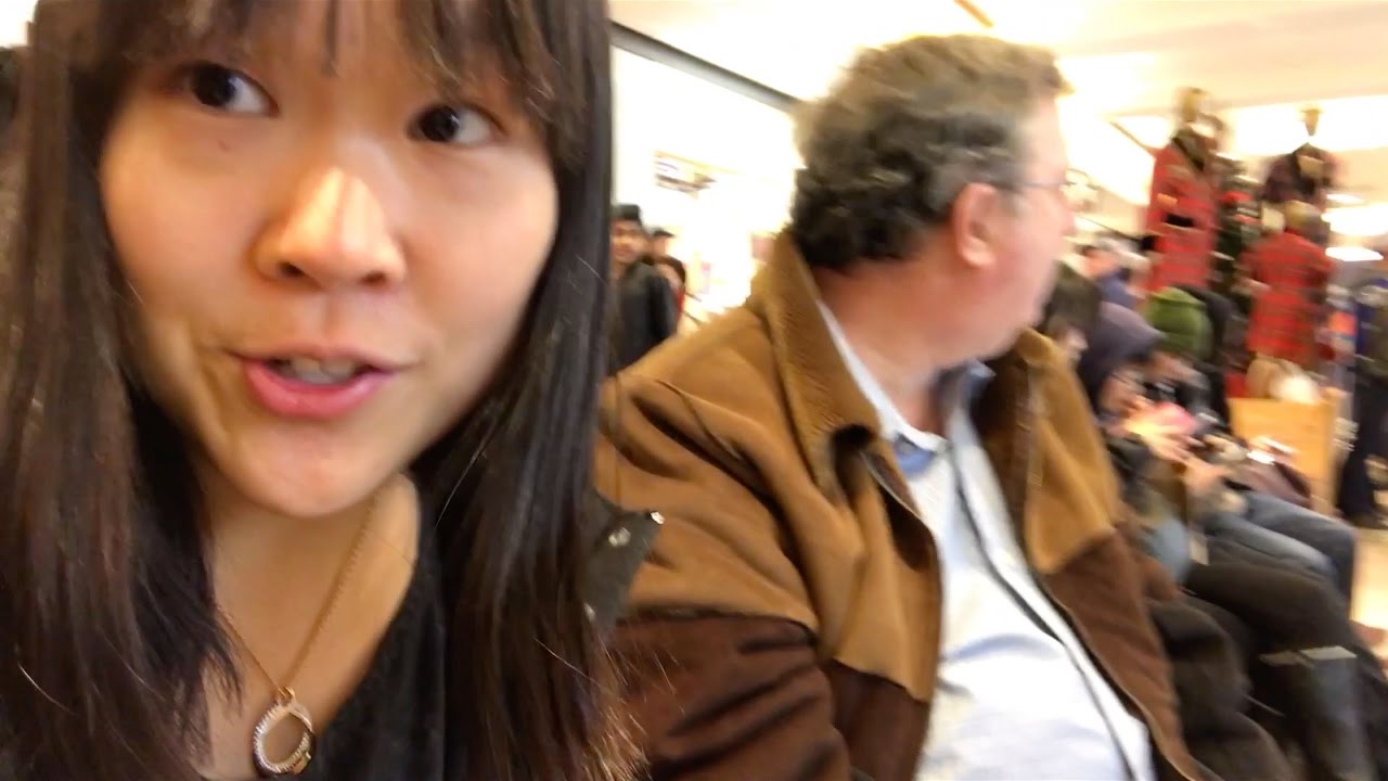 VLOG | Vancouver Art Gallery and met some new friends