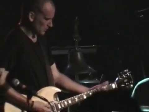 Fugazi live at Asylum (4/4) | "Stacks" & "Floating Boy" auf YouTube ansehen Fugazi live at Asylum (4/4) | "Stacks" & "Floating Boy" auf YouTube ansehen