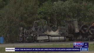 One dead in tractor-trailer crash, section of Interstate now reopen