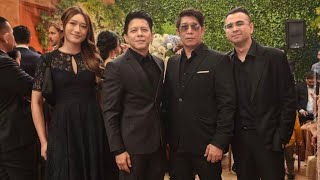 Amanda Caesa Flustered Next to Ariel NOAH at Andre Taulany & Amanda Rigby's Wedding