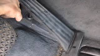 Снятие педали газа БМВ.// Removal of a pedal of gas BMW