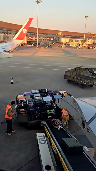 SICHUAN AIRLINES KUNMING TO HO CHI MINH | KUNIMING INTERNATIONAL AIRPORT