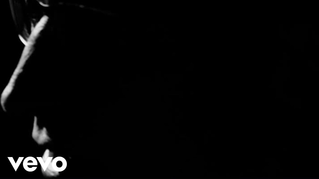 Andrew Kerr - Roll On (Official Music Video)