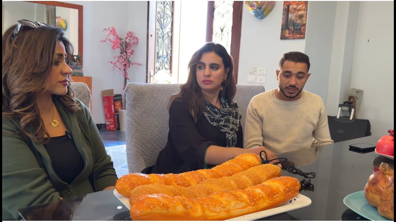 عزم حماته عشان ياخد منها الدهب ! وساب امه بره