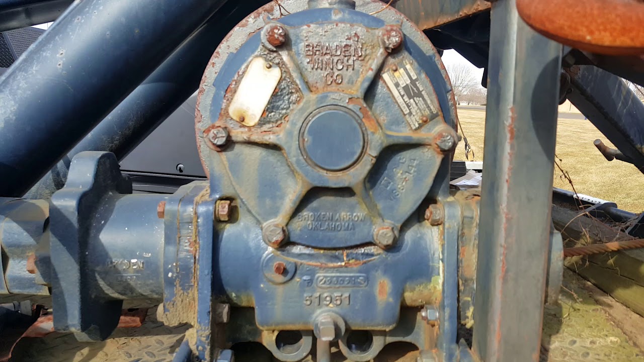 1989 Ford F700 4x4 Wrecker For Sale