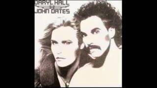 Miniatura de vídeo de "Hall & Oates -  What's Important To Me"