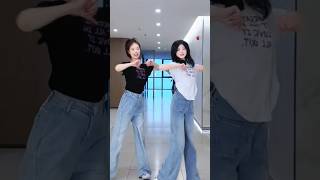 Download Lagu cute girls amazing dance #shorts #viral #dance #dancegirl #music #ytshorts #shortsfeed #viralvideo MP3