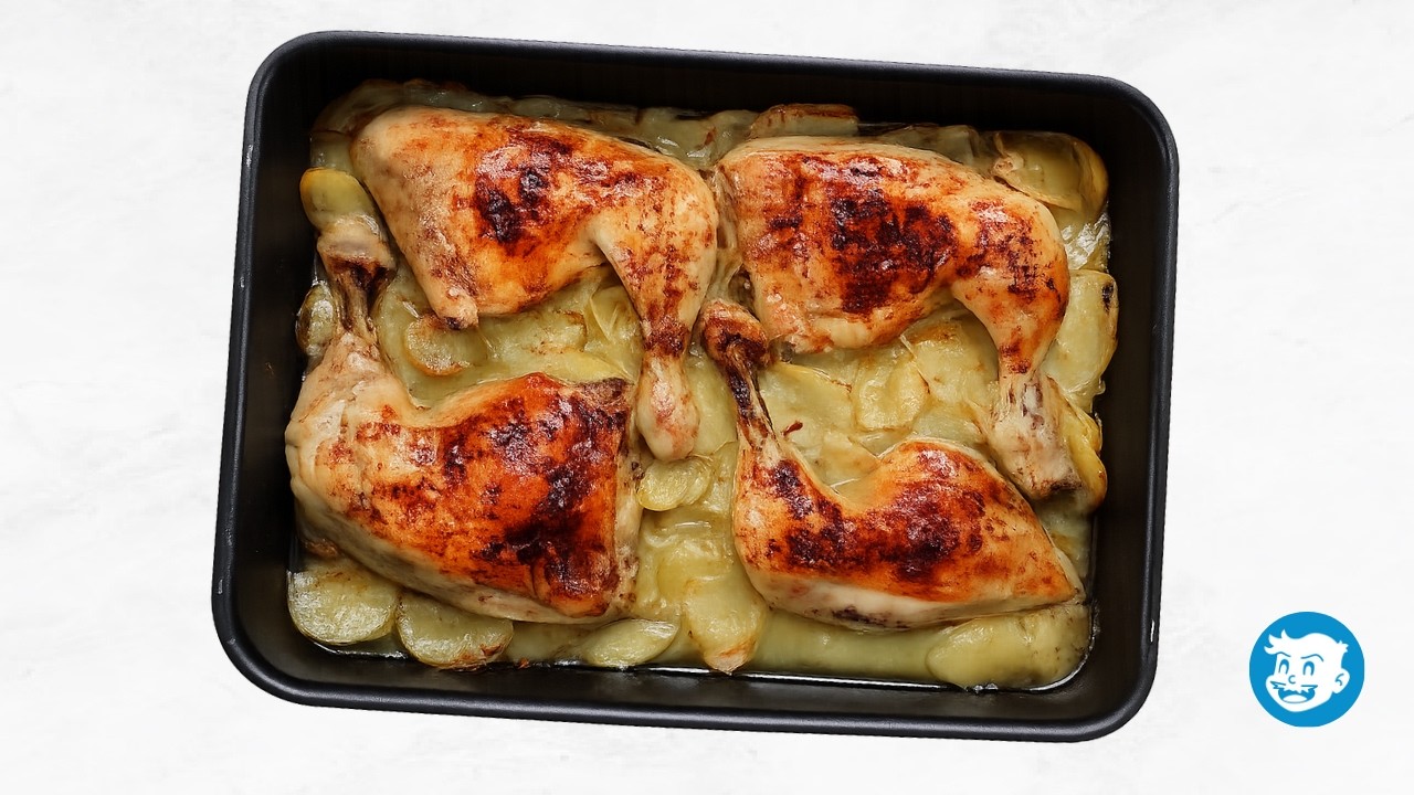 Pollo Asado con Patatas al Horno | Receta Tradicional Crujiente y Jugosa
