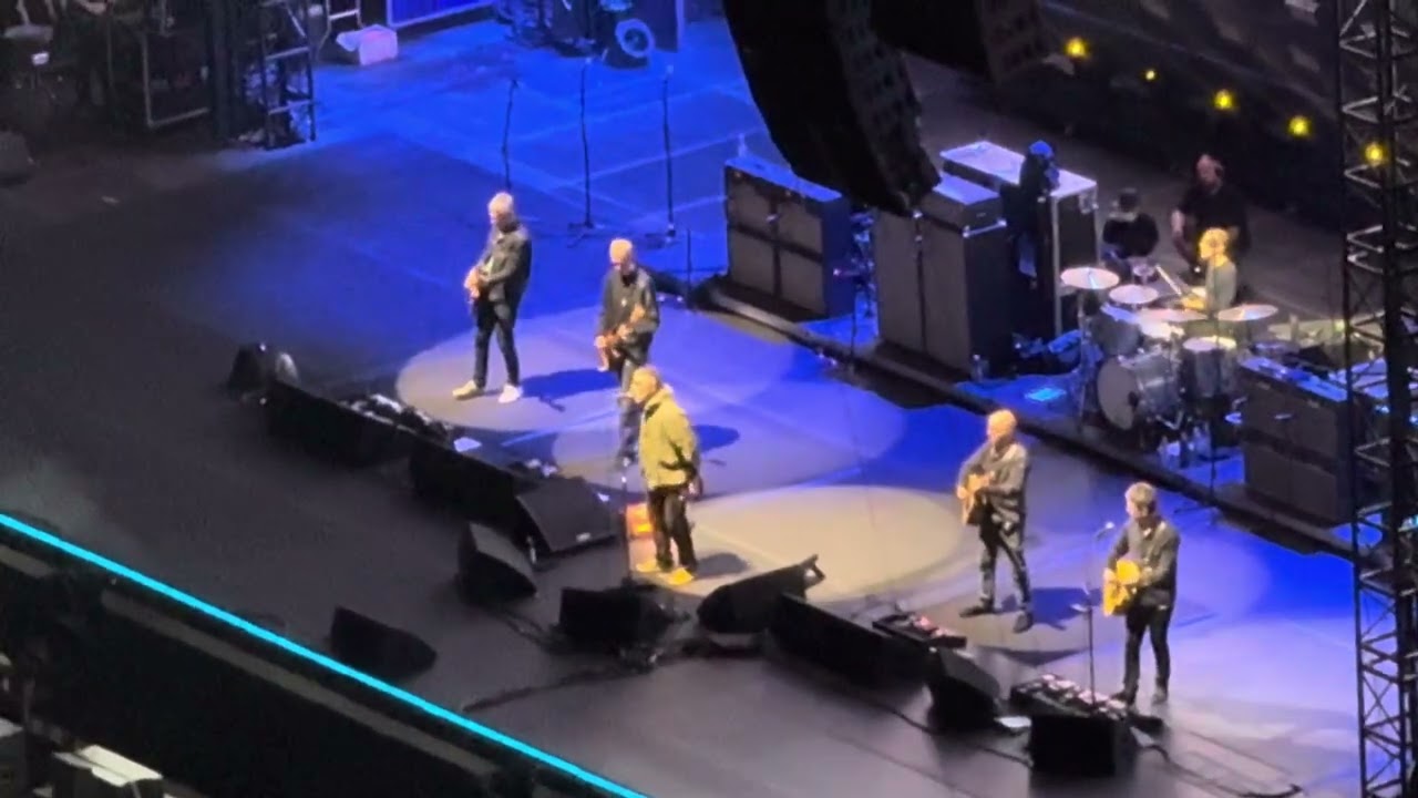 Oasis 9/1/25 Cast No Shadow Met Life Stadium East Rutherford, NJ 